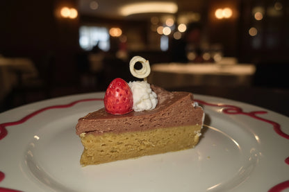 Candle Cake with Green Cardamom and Tonka scent